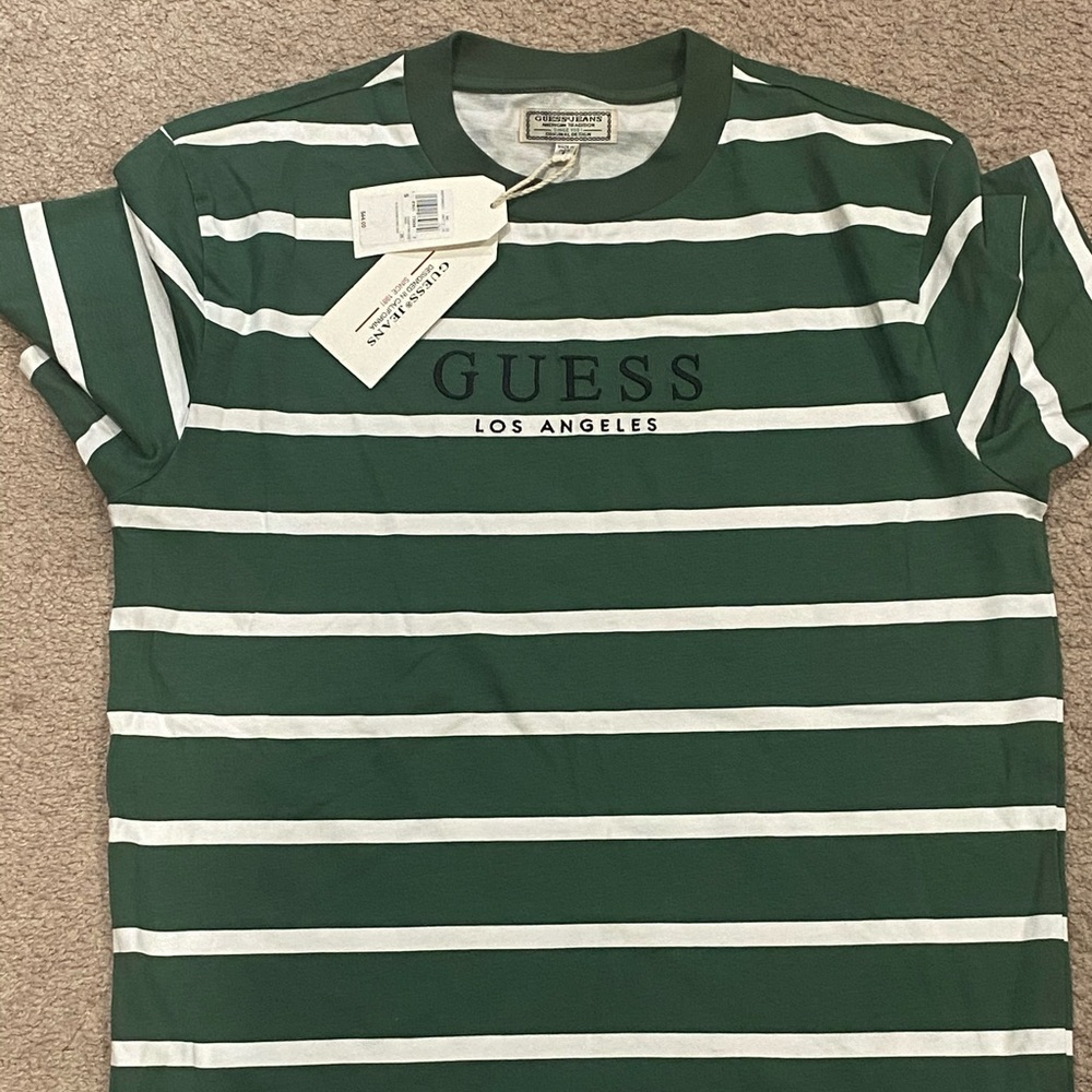Oversized Small , if you wear M-L you can fit